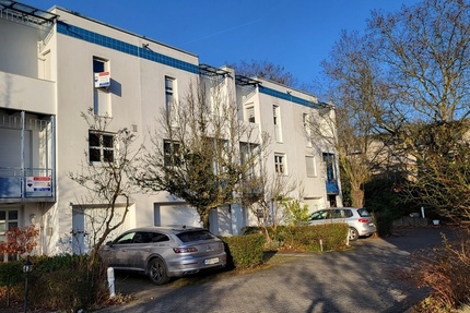 RESERVIERT! RMH mit Garage, 2 Balkonen, Garten und Terrasse - Haus Wiesbaden Klarenthal | Angebot:26348335