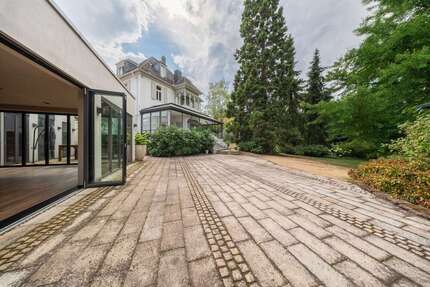 Haus Bodenheim - 9 Zimmer, 490 m&sup2;, 1.950.000&euro; | Angebot:27382768