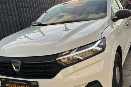 Dacia Sandero 24.000 km 8.449 &euro; Kelkheim 65779