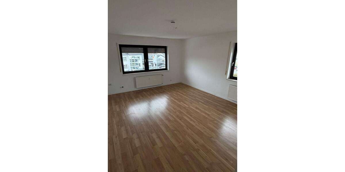 Etagenwohnung Taunusstein Neuhof - 3 Zimmer, 83 m&sup2;, 820&euro; | Angebot:26777116