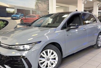 VW Golf 2.500 km 35.990 &euro; Idstein 65510