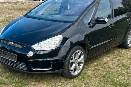 Ford S-Max 261.000 km 1.900 &euro; Bingen 55411
