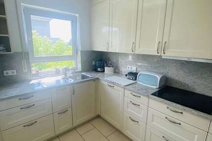 Wohnung Wiesbaden Schierstein - 3 Zimmer, 81 m&sup2;, 1.100&euro; | Angebot:27469453