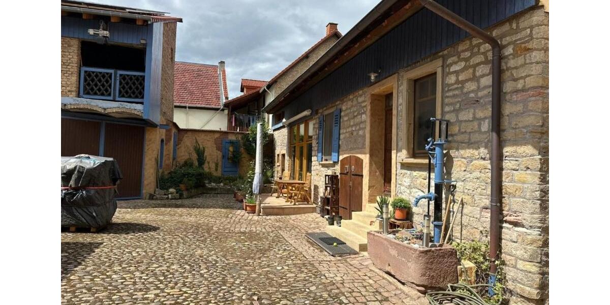 Einfamilienhaus Gensingen - 10 Zimmer, 233 m&sup2;, 649.000&euro; | Angebot:25402350