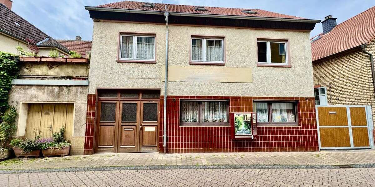 Einfamilienhaus Nackenheim - 10 Zimmer, 214 m&sup2;, 359.000&euro; | Angebot:27130134