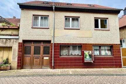 Haus Nackenheim - 10 Zimmer, 214 m&sup2;, 359.000&euro; | Angebot:27130134
