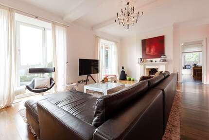 Haus Hofheim - 7 Zimmer, 302 m&sup2;, 2.224.000&euro; | Angebot:25245421
