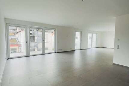 Wohnung Eschborn - 3 Zimmer, 149 m&sup2;, 2.160&euro; | Angebot:27464548