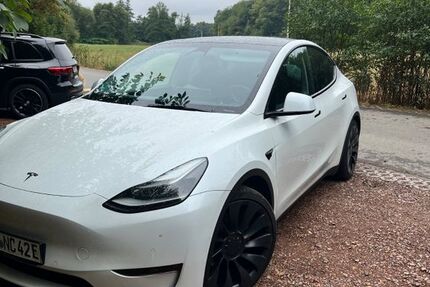 Tesla Model Y 53.513 km 34.950 &euro; Bad Soden 65812
