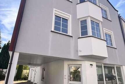 Haus Taunusstein - 6 Zimmer, 233 m&sup2;, 570.000&euro; | Angebot:27085965