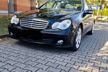 Mercedes-Benz C 180 221.650 km 2.890 &euro; Wiesbaden 65201