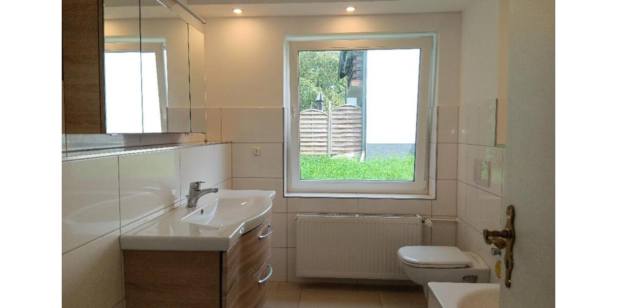 Erdgeschoßwohnung Schlangenbad - 5 Zimmer, 200 m&sup2;, 2.000&euro; | Angebot:24848187