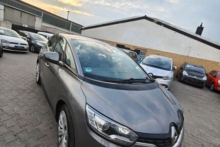 Renault Scenic 144.253 km 5.999 &euro; Ingelheim 55218