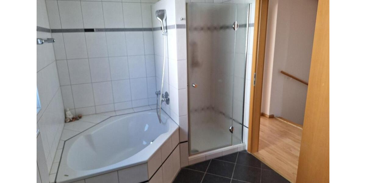 Reihenhaus Liederbach am Taunus - 5 Zimmer, 128 m&sup2;, 720.000&euro; | Angebot:27452928
