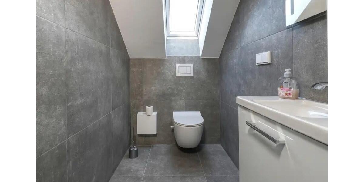 Dachgeschoßwohnung Ingelheim am Rhein - 3 Zimmer, 100 m&sup2;, 725.000&euro; | Angebot:26846206