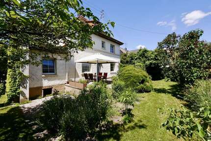 Haus Taunusstein - 10 Zimmer, 222 m&sup2;, 530.000&euro; | Angebot:27119973