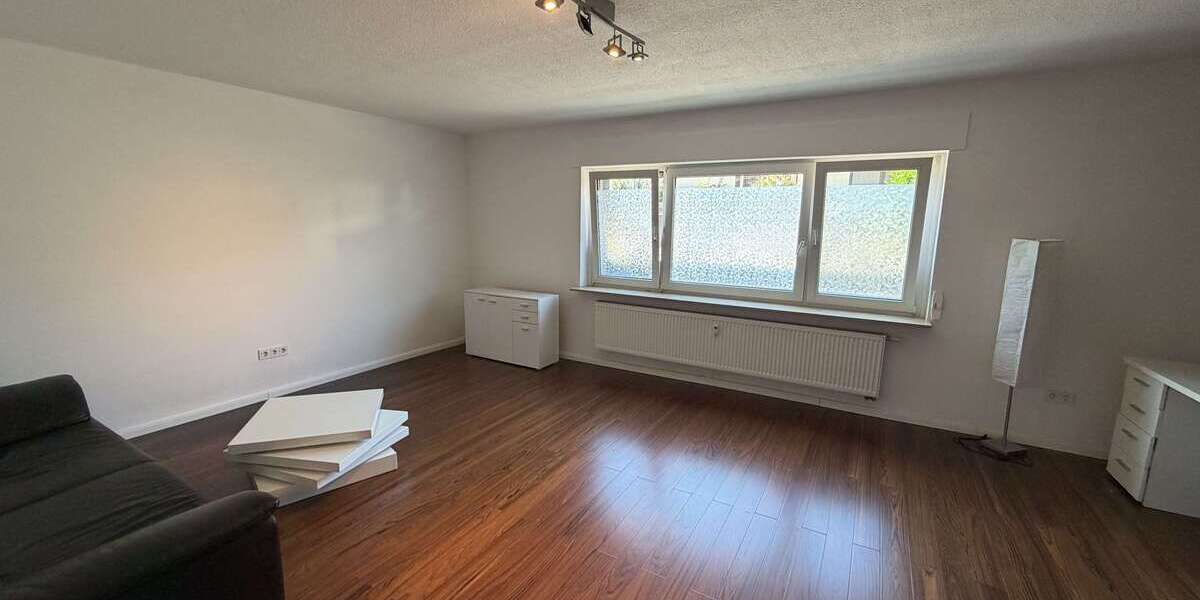 Etagenwohnung Raunheim - 2 Zimmer, 80 m&sup2;, 1.300&euro; | Angebot:27440773