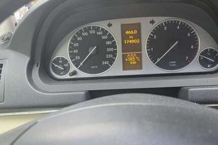 Mercedes-Benz 200 174.900 km 2.500 &euro; Groß-Gerau 64521
