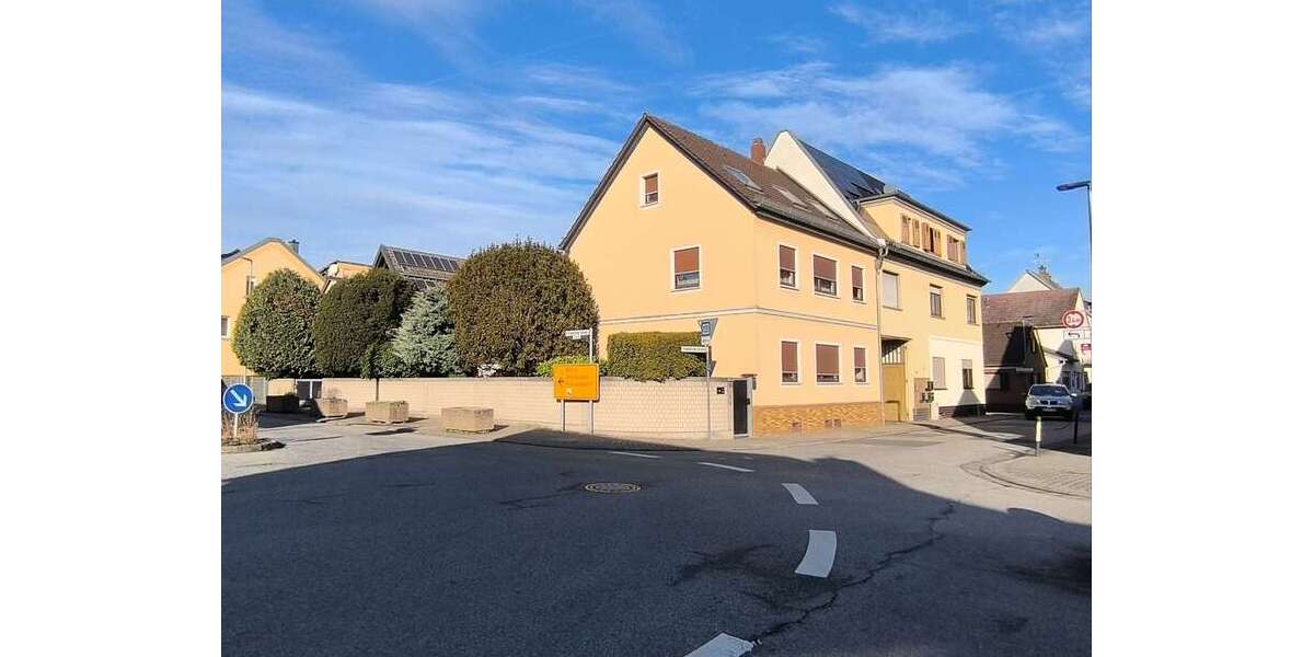 Einfamilienhaus Bischofsheim - 8 Zimmer, 170 m&sup2;, 545.000&euro; | Angebot:24805325