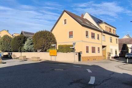 Haus Bischofsheim - 8 Zimmer, 170 m&sup2;, 545.000&euro; | Angebot:24805325