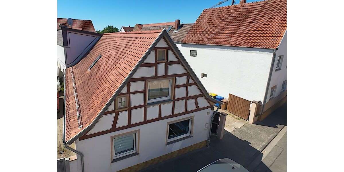 Einfamilienhaus Büttelborn - 11 Zimmer, 315 m&sup2;, 450.000&euro; | Angebot:27492689