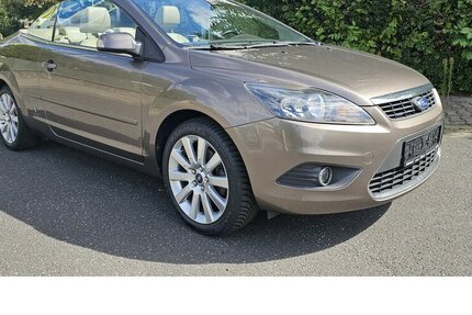 Ford Focus Titanium 146.319 km 4.935 &euro; Schwalbach/Taunus 65824