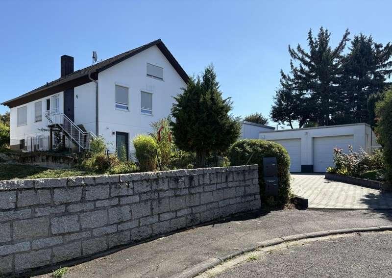 Einfamilienhaus Hofheim - 6.5 Zimmer, 192 m&sup2;, 690.000&euro; | Angebot:27457244
