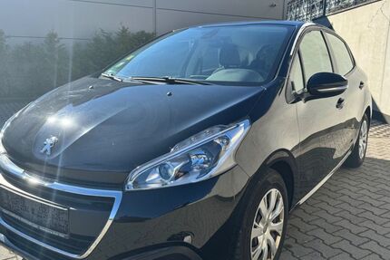 Peugeot 208 154.250 km 2.999 &euro; Kelkheim 65779