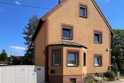 Haus Hattersheim am Main - 7 Zimmer, 200 m&sup2;, 675.000&euro; | Angebot:19744343