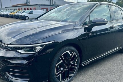 VW Golf 1.5 eTSI 110 kW R-Line 1.001 km 34.900 &euro; Mainz 55122
