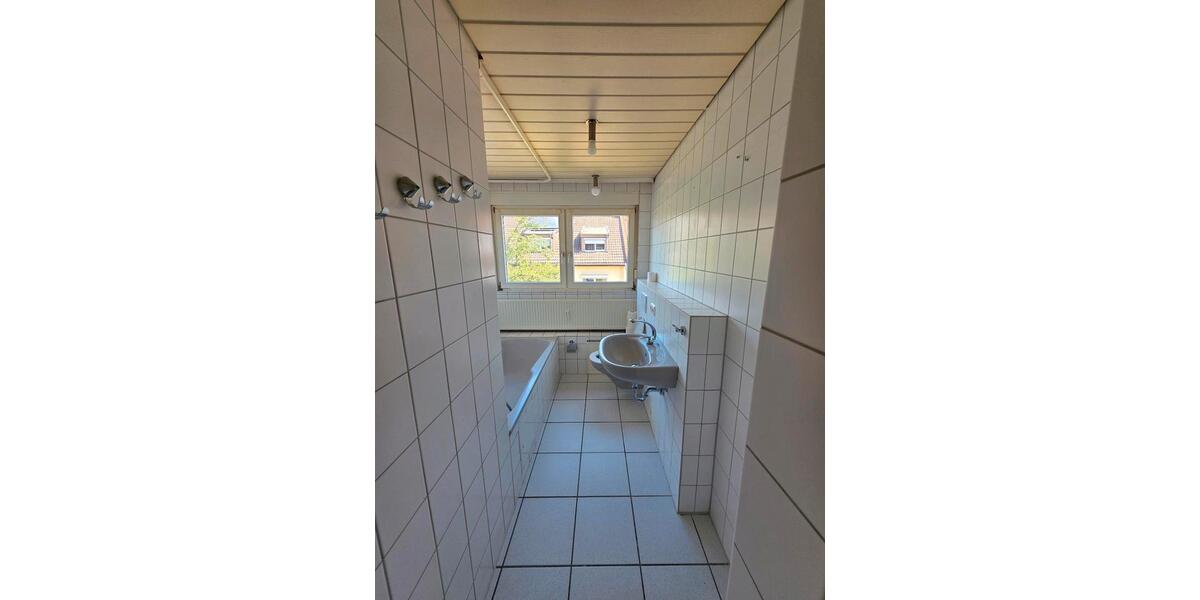 Dachgeschoßwohnung Kriftel - 4 Zimmer, 75 m&sup2;, 340.000&euro; | Angebot:27476567