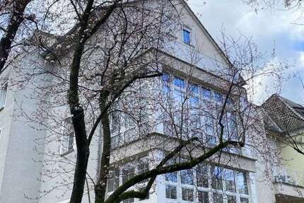 Wohnung Wiesbaden Bierstadt - 4 Zimmer, 140 m&sup2;, 2.350&euro; | Angebot:27487692