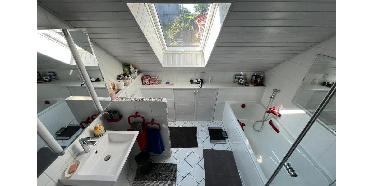 Einfamilienhaus Gensingen - 10 Zimmer, 233 m&sup2;, 649.000&euro; | Angebot:25402350