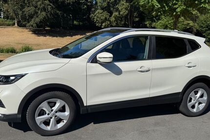 Nissan Qashqai 75.000 km 12.999 &euro; Wiesbaden 65199
