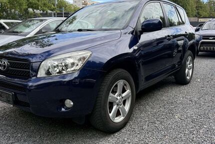 Toyota RAV 4 174.000 km 7.599 &euro; Wiesbaden 65197