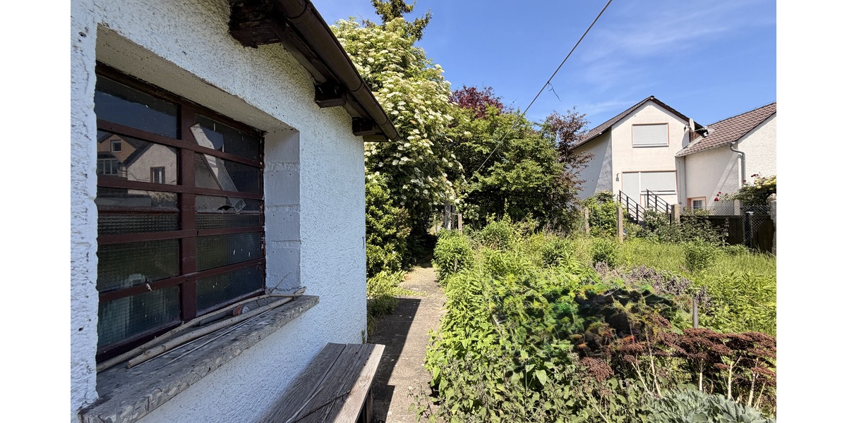 Mehrfamilienhaus in ruhiger Lage – sanierungsbed. – Neubau Erweiterung nach § 34 (BauGB) möglich - Mehrfamilienhaus, Wohnhaus Trebur | Angebot:26737398