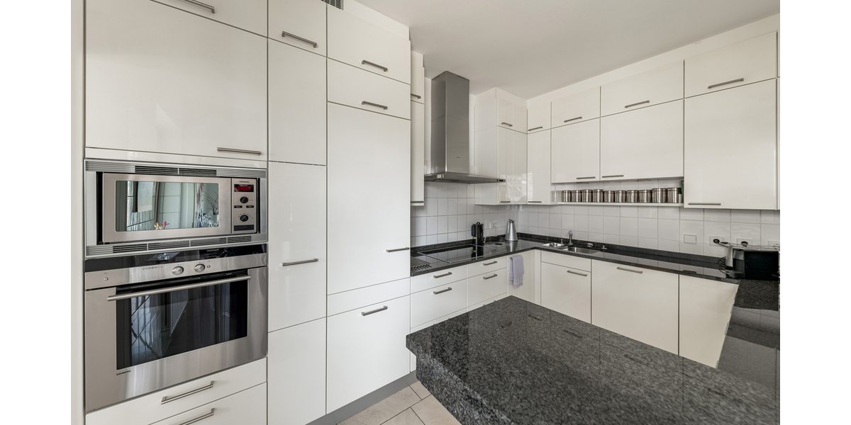 LUXURIÖSES HAUS-IN-HAUS ANWESEN MIT INDOOR-POOL IN TOPLAGE VOM KÖNIGSTEINER JOHANNISWALD - Anwesen Königstein | Angebot:26441626