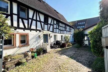 Haus Hattersheim - Eddersheim am Main Eddersheim am Main - 15 Zimmer, 395 m&sup2;, 697.000&euro; | Angebot:27280477