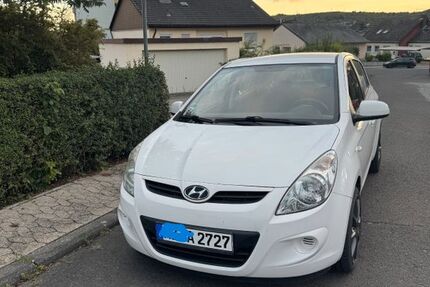 Hyundai i20 90.000 km 3.900 &euro; Bingen 55411