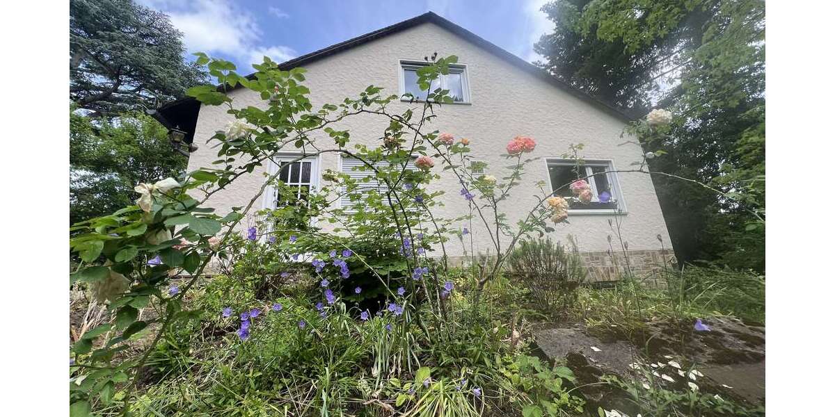 Einfamilienhaus Wiesbaden Nordost - 7 Zimmer, 350 m&sup2;, 1.590.000&euro; | Angebot:27195533