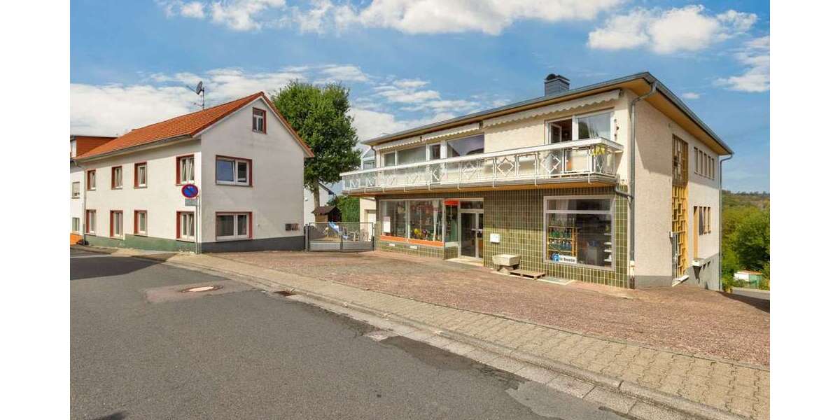 Einfamilienhaus Taunusstein - 12 Zimmer, 348 m&sup2;, 690.000&euro; | Angebot:27484033