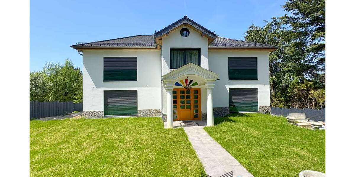 Einfamilienhaus Glashütten - 9 Zimmer, 375 m&sup2;, 5.500&euro; | Angebot:26840124