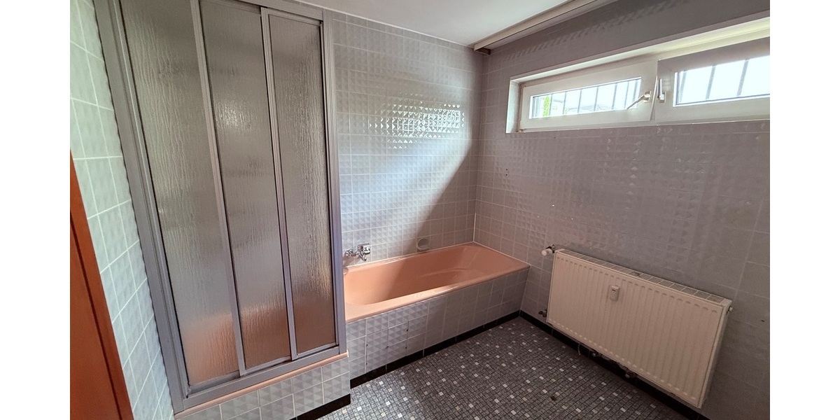 Hofheim-Diedenbergen: 2 Generationen- oder XXL-Haus in toller Ruhelage - Zweifamilienhaus Hofheim | Angebot:27499618