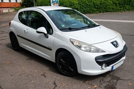 Peugeot 207 218.000 km 1.199 &euro; Wiesbaden 65183
