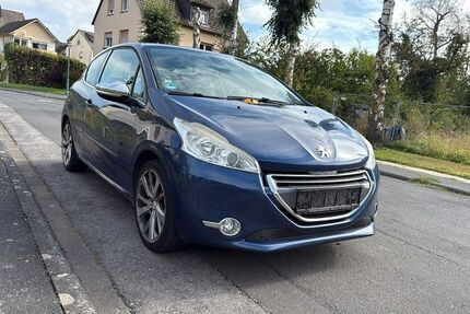 Peugeot 208 144.000 km 4.699 &euro; Wiesbaden 65197