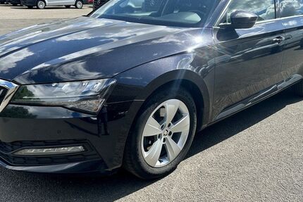 Skoda Superb 188.872 km 15.708 &euro; Mainz 55122