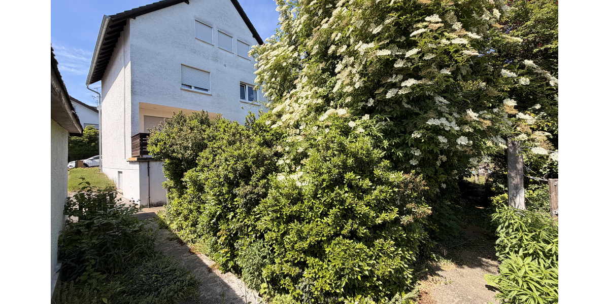 Mehrfamilienhaus in ruhiger Lage – sanierungsbed. – Neubau Erweiterung nach § 34 (BauGB) möglich - Mehrfamilienhaus, Wohnhaus Trebur | Angebot:26737398