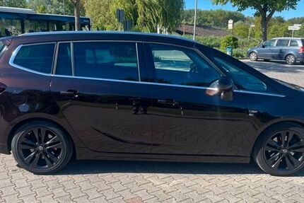 Opel Zafira Tourer 147.000 km 10.499 &euro; Trebur 65468