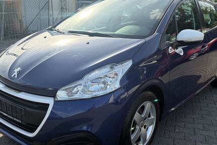 Peugeot 208 125.000 km 4.890 &euro; Egelsbach 63329