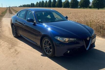 Alfa Romeo Giulia 37.000 km 13.900 &euro; Undenheim 55278